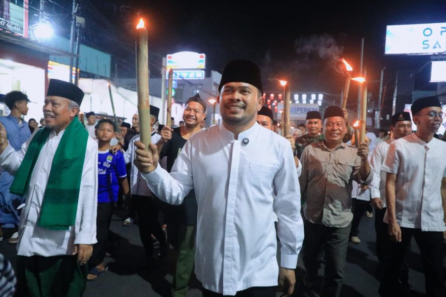 Pawai Obor 1 Muharram di Purwakarta Kobarkan Semangat Persatuan dan Cinta Tanah Air