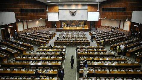 Peran Wakil Rakyat dalam Konteks Sistem Politik Saat Ini