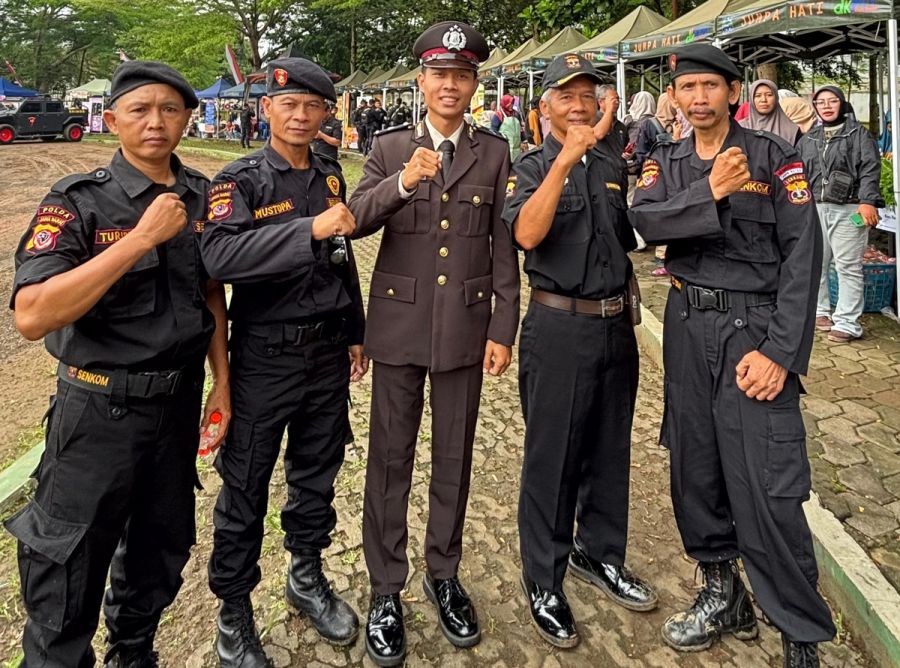Senkom Banjar Tunjukkan Sinergi dalam Upacara HUT Bhayangkara ke-79